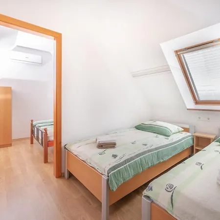 Suster * Stari Trg ob Kolpi