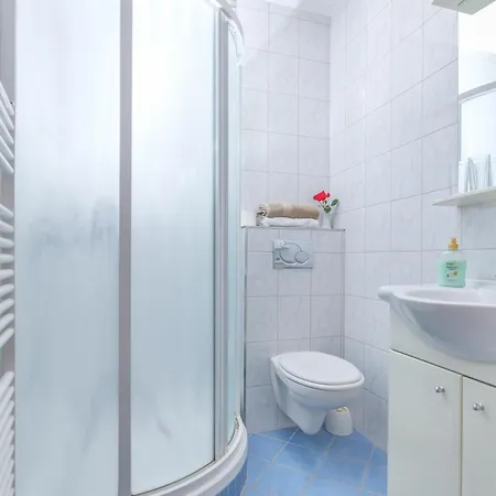 Suster * Stari Trg ob Kolpi