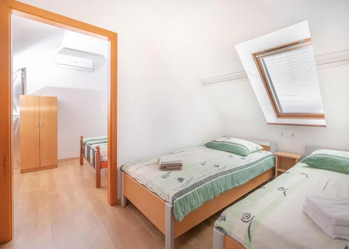 Suster * Stari Trg ob Kolpi